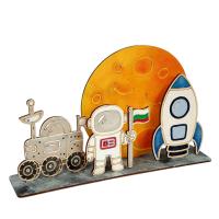 Космонавт